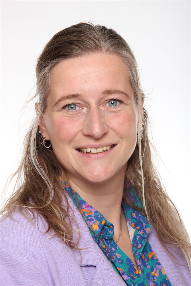 Leonie onderwijsassistent-verkleind